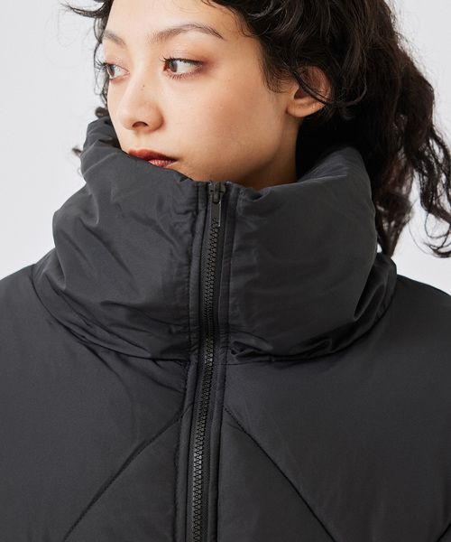 NERGY（ナージー）の「ダイヤキルトBIGカラーブルゾン（ダウンジャケット/コート・レディース・ブラック/ホワイト・M）」の6枚目の写真