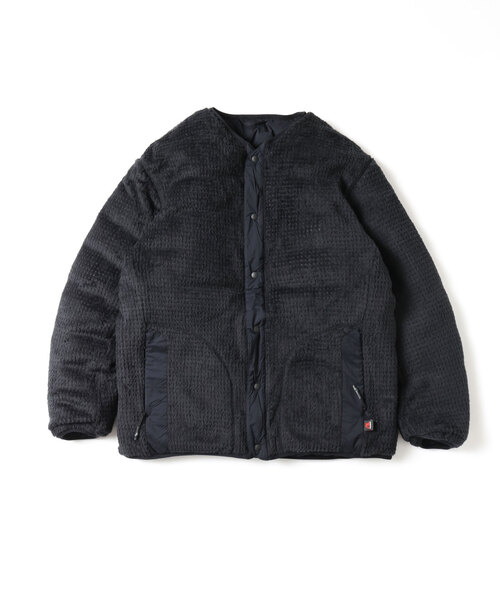 417 EDIFICE(フォーワンセブンエディフィス)の「【ALLIED FEATHER&DOWN / アライド フェザー&ダウン】 RV Comfortable Down Cardigan(ダウンジャケット/コート・メンズ・ベージュ/ブラック・SMALL/MEDIUM/LARGE)」の3枚目の写真
