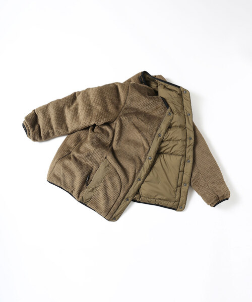 417 EDIFICE(フォーワンセブンエディフィス)の「【ALLIED FEATHER&DOWN / アライド フェザー&ダウン】 RV Comfortable Down Cardigan(ダウンジャケット/コート・メンズ・ベージュ/ブラック・SMALL/MEDIUM/LARGE)」の11枚目の写真