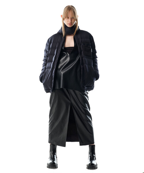 417 EDIFICE(フォーワンセブンエディフィス)の「【ALLIED FEATHER&DOWN / アライド フェザー&ダウン】 RV Comfortable Down Cardigan(ダウンジャケット/コート・メンズ・ベージュ/ブラック・SMALL/MEDIUM/LARGE)」の14枚目の写真
