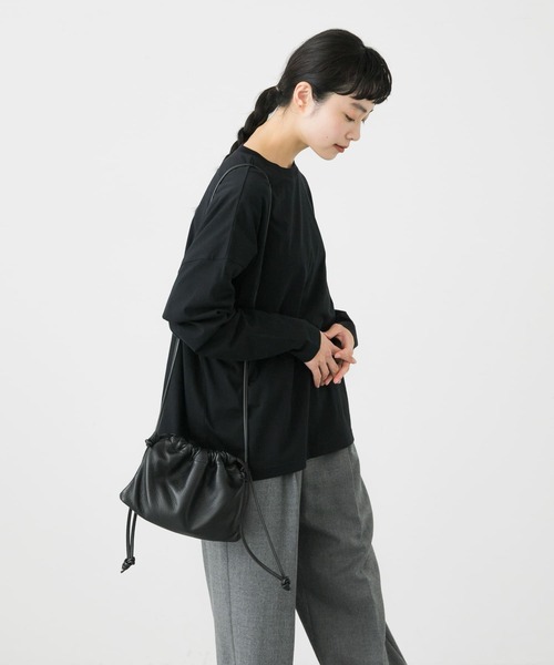 かぐれ(カグレ)の「クルーネックビッグプルオーバー(Tシャツ/カットソー・レディース・ブラック/オフホワイト・FREE)」の4枚目の写真