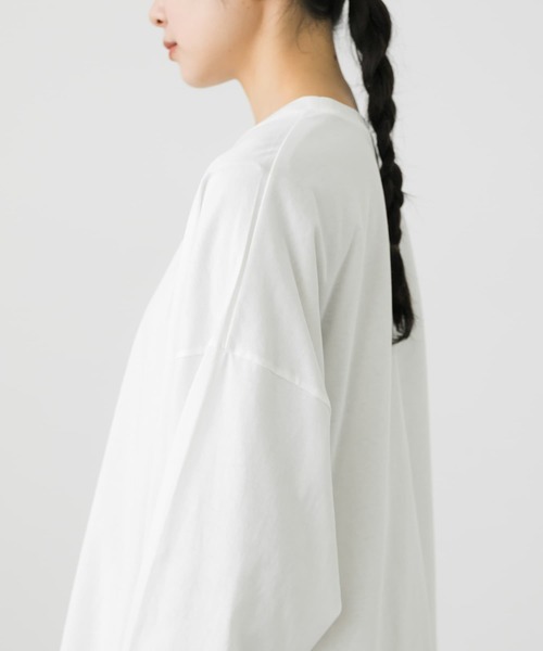 かぐれ(カグレ)の「クルーネックビッグプルオーバー(Tシャツ/カットソー・レディース・ブラック/オフホワイト・FREE)」の21枚目の写真