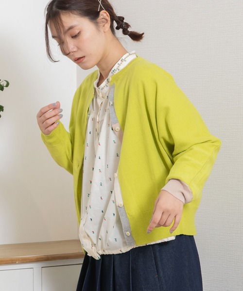 POU DOU DOU（プードゥドゥ）の「下前立て配色ドルマンカーディガン（ニット/セーター・レディース・ライトグリーン/レッド/ブラック/アイボリー/ブルー・3）」の8枚目の写真