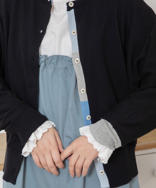 POU DOU DOU（プードゥドゥ）の「下前立て配色ドルマンカーディガン（ニット/セーター・レディース・ライトグリーン/レッド/ブラック/アイボリー/ブルー・3）」の18枚目の写真