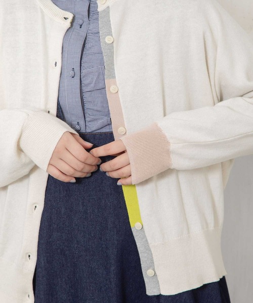 POU DOU DOU（プードゥドゥ）の「下前立て配色ドルマンカーディガン（ニット/セーター・レディース・ライトグリーン/レッド/ブラック/アイボリー/ブルー・3）」の12枚目の写真