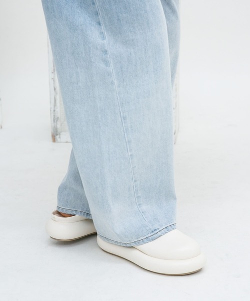 KBF（ケイビーエフ）の「ボリュームソールクロッグ（その他シューズ・レディース・アイボリー/ブラック・38/37）」の20枚目の写真