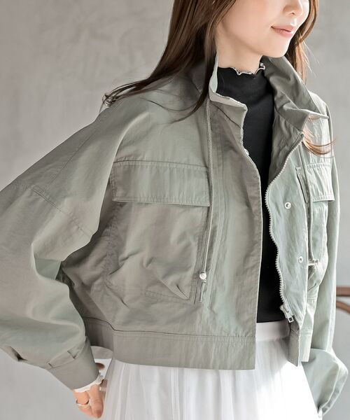 rps（アールピーエス）の「スタンドショートナイロンジャケット（ナイロンジャケット・レディース・アイボリー/ライトカーキ/ブラック/ベージュ・フリー）」の4枚目の写真