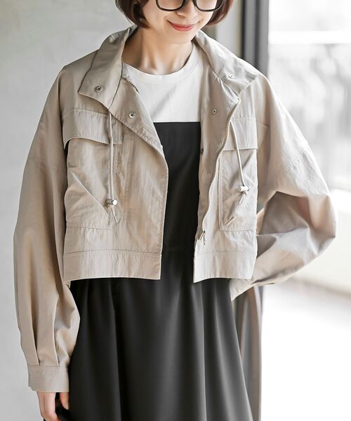 rps（アールピーエス）の「スタンドショートナイロンジャケット（ナイロンジャケット・レディース・アイボリー/ライトカーキ/ブラック/ベージュ・フリー）」の3枚目の写真