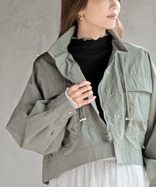 rps（アールピーエス）の「スタンドショートナイロンジャケット（ナイロンジャケット・レディース・アイボリー/ライトカーキ/ブラック/ベージュ・フリー）」の9枚目の写真