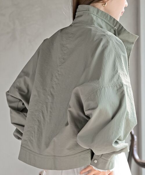 rps（アールピーエス）の「スタンドショートナイロンジャケット（ナイロンジャケット・レディース・アイボリー/ライトカーキ/ブラック/ベージュ・フリー）」の7枚目の写真