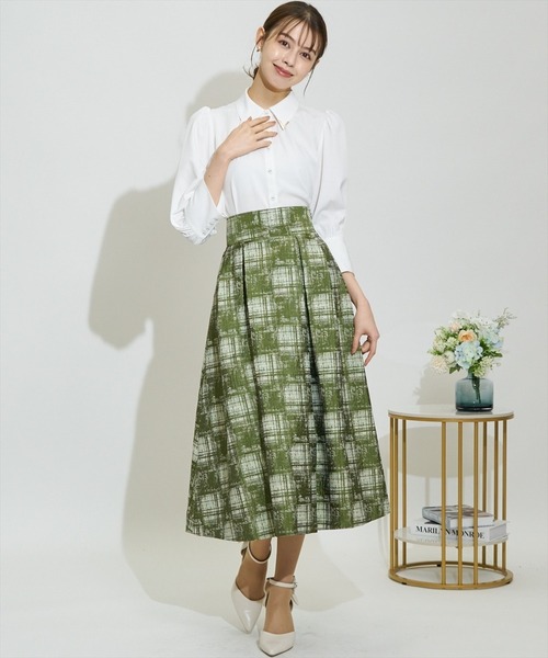 SWINGLE（スウィングル）の「アートチェックタックフレアスカート（スカート・レディース・ライトグレー/カーキ/ブラック・MEDIUM/SMALL）」の16枚目の写真