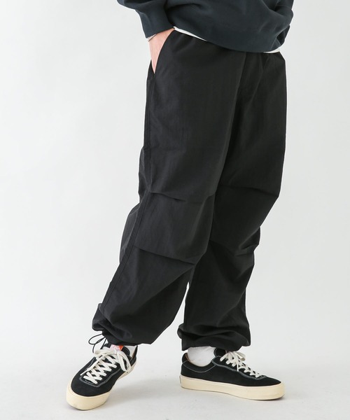 URBAN RESEARCH Sonny Label（アーバンリサーチサニーレーベル）の「『撥水』パラシュートパンツ（その他パンツ・メンズ・ベージュ/ブラック/カーキ・SMALL/MEDIUM/LARGE）」の13枚目の写真