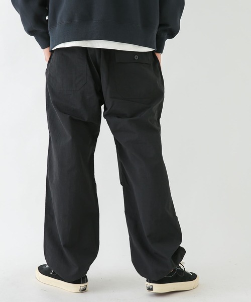 URBAN RESEARCH Sonny Label（アーバンリサーチサニーレーベル）の「『撥水』パラシュートパンツ（その他パンツ・メンズ・ベージュ/ブラック/カーキ・SMALL/MEDIUM/LARGE）」の16枚目の写真