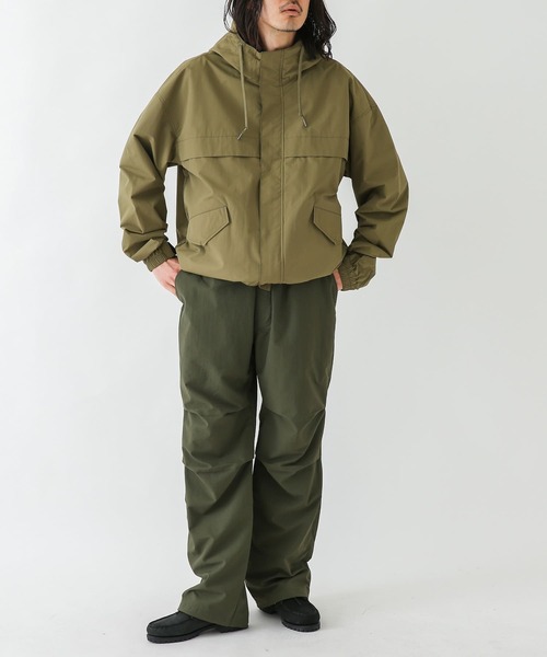 URBAN RESEARCH Sonny Label（アーバンリサーチサニーレーベル）の「『撥水』パラシュートパンツ（その他パンツ・メンズ・ベージュ/ブラック/カーキ・SMALL/MEDIUM/LARGE）」の19枚目の写真