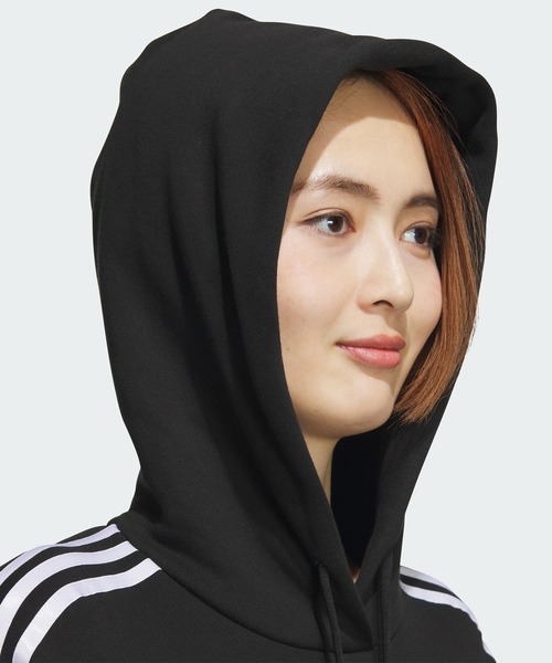 adidas（アディダス）の「エッセンシャルズ プラス スリーストライプス フレンチテリー パーカー / アディダス adidas（パーカー・レディース・グレー/ブラック/ホワイト/ピンク/グリーン・LARGE/MEDIUM/SMALL/X-LARGE/XX-LARGE）」の14枚目の写真