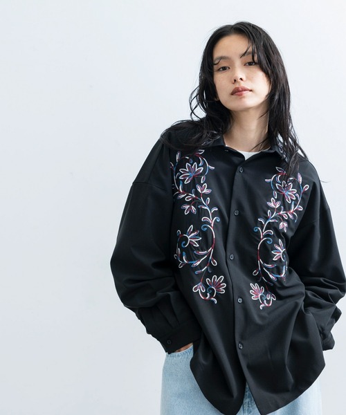 デザインシャツ　レギュラーカラー　刺繍　レッド　ブラック　LL　ビッグシルエット シャツ グラフィック背中刺繍シャツ メンズ レディース ユニセックス⁄長袖レギュラーカラーシャツ メンズ レディース