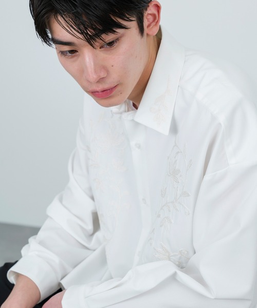 JUNRED（ジュンレッド）の「【 イージーケア 】レトロフラワーデコレギュラーカラーシャツ（シャツ/ブラウス・メンズ・ホワイト/ブラック/ブルー/ホワイト系その他・M/L/S）」の12枚目の写真