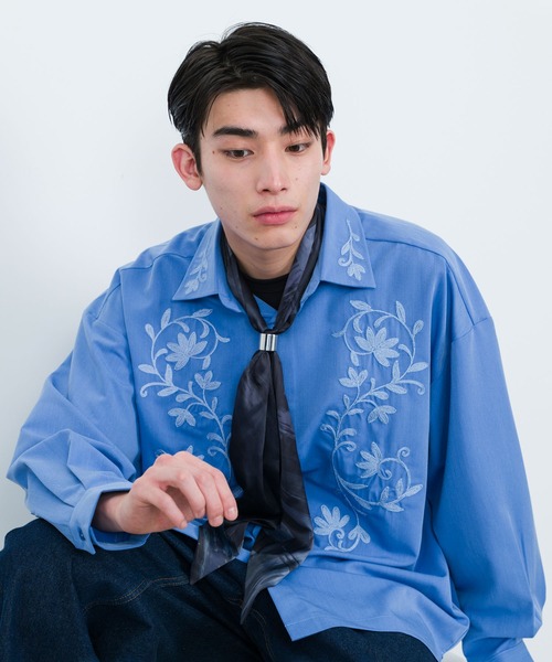 JUNRED（ジュンレッド）の「【 イージーケア 】レトロフラワーデコレギュラーカラーシャツ（シャツ/ブラウス・メンズ・ホワイト/ブラック/ブルー/ホワイト系その他・M/L/S）」の14枚目の写真