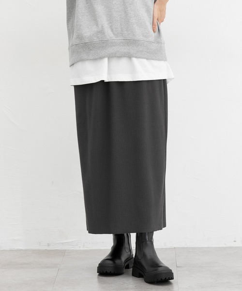 Honeys(ハニーズ)の「セルフカットスカート【WEB限定】(スカート・レディース・スミクロ/ライトベージュ/ブラック/レッド/ブルー/ブラウン/グリーン・LL/L/M/S/3L)」の2枚目の写真