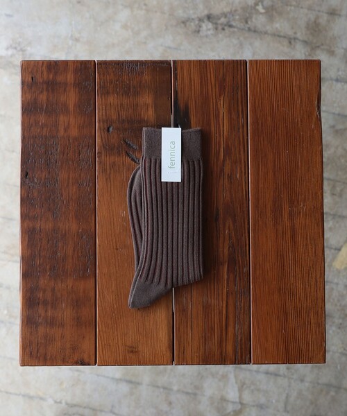 fennica（フェニカ）の「コントラスト リブソックス 22.5-25cm（ソックス/靴下・レディース・ホワイト系その他/ブラウン系/ベージュ系/ブルー系その他/コーラル/ベージュ/チャコールグレー・FREE）」の4枚目の写真