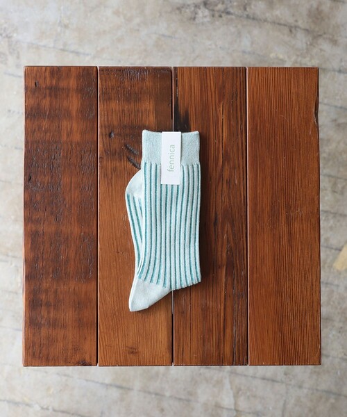 fennica（フェニカ）の「コントラスト リブソックス 22.5-25cm（ソックス/靴下・レディース・ホワイト系その他/ブラウン系/ベージュ系/ブルー系その他/コーラル/ベージュ/チャコールグレー・FREE）」の2枚目の写真