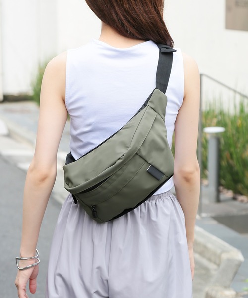   ミニマルフォーカスウエストバッグ ボディーバッグ Amazon.co.jp: [カルバン クライン] 【ブランド公式】 ミニマル