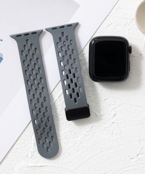 emonique(エモニーク)の「シリコン製 通気性良いメッシュ Apple Watch バンド スマートウォッチバンド【38/40/41/42/44/45/49mm対応】(デジタル腕時計・メンズ・イエロー/グレイッシュベージュ/ライトブルー/ライラック/ブラック/ネイビー/ミント/ターコイズブルー/グレー/ダークグリーン/ライトグレー/グリーン/ワインレッド/ピンク/レッド/ホワイト/パープル/オレンジ・42/38)」の4枚目の写真