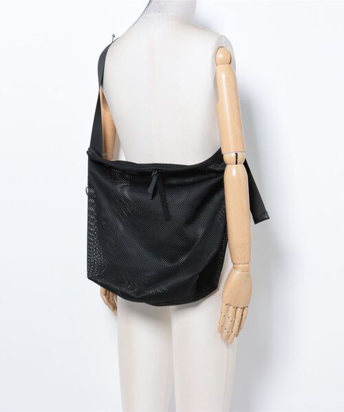 ADAM PATEK(アダムパテック)の「★ADAM PATEK★ mesh shoulder bag/メッシュショルダーバッグ(ショルダーバッグ・メンズ・ブラック・FREE)」の5枚目の写真