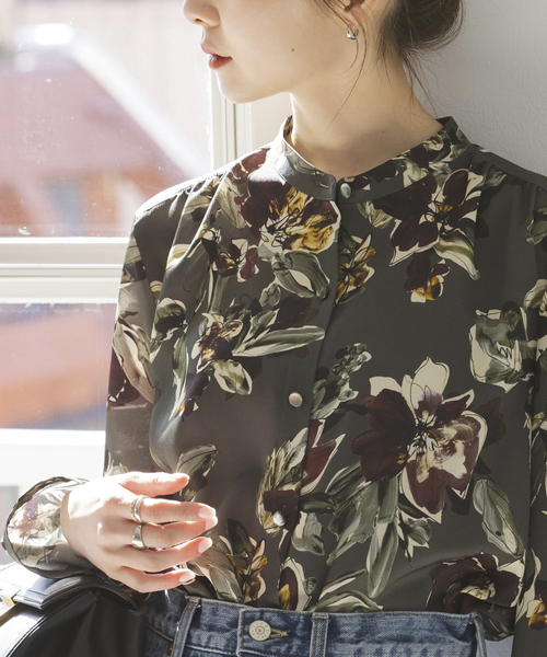 【美品】NOBLE 花柄 モノトーンフラワープリントノースリーブ ブラウス NOBLE モノトーンフラワープリントノースリーブブラウス My