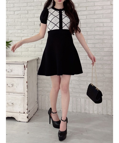 MIIA（ミーア）の「チェック柄ミニフレアワンピース（ワンピース・レディース・ブラック/ピンク/ベージュ・FREE）」の2枚目の写真