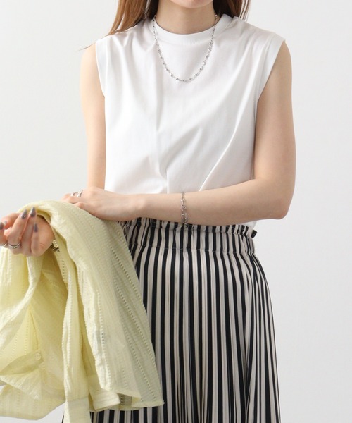 Anna Nicola(アンナニコラ)の「Anna Nicola バックテレコ切替えタンクトップ(タンクトップ・レディース・ベージュ/オフホワイト/グレー/グレー系/ブラック・38)」の14枚目の写真