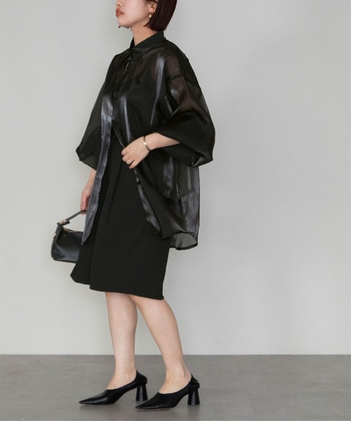 UR'S（ユアーズ）の「オーガンジーベーシックシャツ（シャツ/ブラウス・レディース・オフホワイト/グレー/ブラック・M）」の8枚目の写真