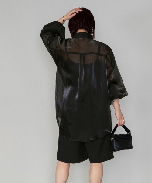 UR'S（ユアーズ）の「オーガンジーベーシックシャツ（シャツ/ブラウス・レディース・オフホワイト/グレー/ブラック・M）」の9枚目の写真