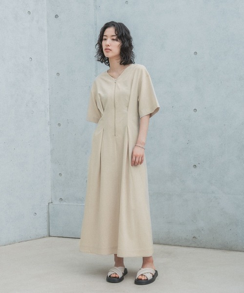 LEPSIM(レプシィム)の「【FOR I SERIES】フロントジップワンピース 126646(ワンピース・レディース・ブルーグリーン/ライトベージュ/ブラック・FREE)」の4枚目の写真