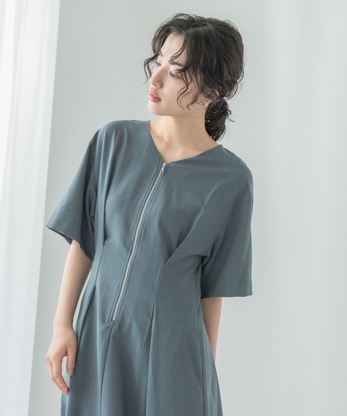 LEPSIM(レプシィム)の「【FOR I SERIES】フロントジップワンピース 126646(ワンピース・レディース・ブルーグリーン/ライトベージュ/ブラック・FREE)」の14枚目の写真