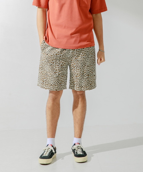 URBAN RESEARCH Sonny Label（アーバンリサーチサニーレーベル）の「総柄ベイカーショートパンツ（その他パンツ・メンズ・ベージュ系その他/グリーン系その他/ホワイト系その他・MEDIUM/LARGE）」の2枚目の写真