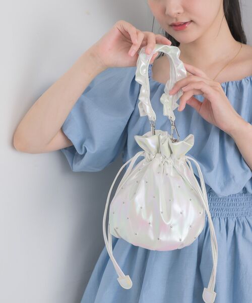 RETRO GIRL(レトロガール)の「オーロラ巾着2WAYバッグ(ショルダーバッグ・レディース・オフホワイト/シルバー/ブラック・ONE SIZE)」の15枚目の写真