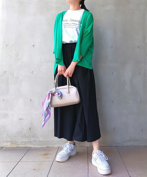 Q(キュー)の「フレアワイドパンツ(その他パンツ・レディース・ベージュ/マスタード/ブラック・MEDIUM)」の8枚目の写真