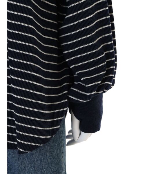 Ungrid(アングリッド)の「【WEB限定】スリーブボリュームワッフルボーダーロングスリーブTee(Tシャツ/カットソー・レディース・ネイビー/グリーン/レッド・FREE)」の7枚目の写真