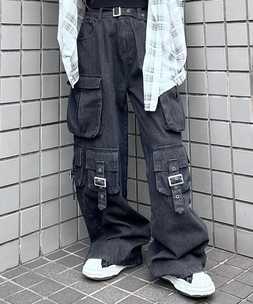 Figments(フィグメンツ)の「マルチカーゴワイドデニムパンツ(デニムパンツ・レディース・ブラック・MEDIUM/LARGE)」の16枚目の写真