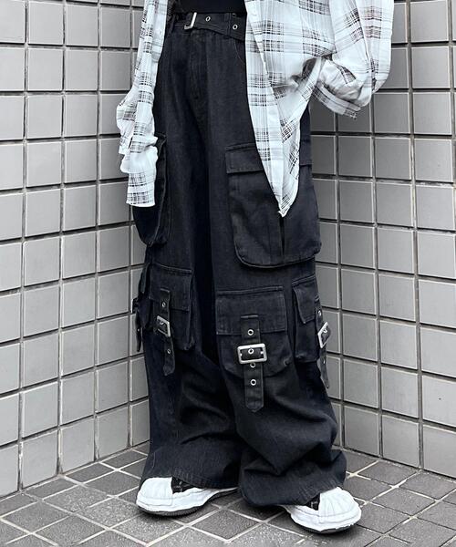 Figments(フィグメンツ)の「マルチカーゴワイドデニムパンツ(デニムパンツ・レディース・ブラック・MEDIUM/LARGE)」の18枚目の写真
