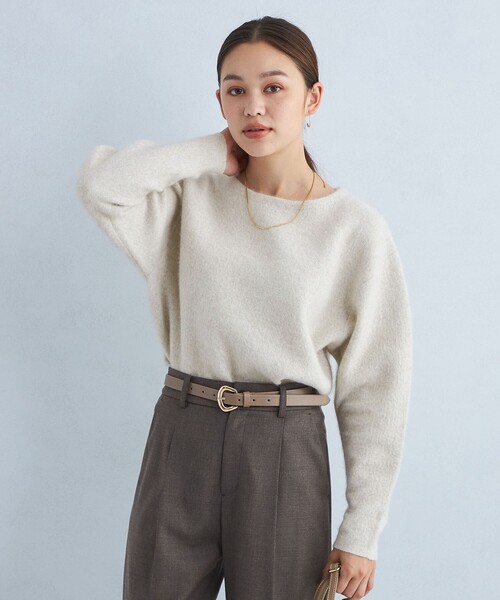 green label relaxing(グリーンレーベルリラクシング)の「FOXブレンド フォルム ドルマン プルオーバー ニット(ニット/セーター・レディース・オフホワイト/ライトグレー/イエロー/ネイビー/パープル/ライトピンク・FREE)」の11枚目の写真