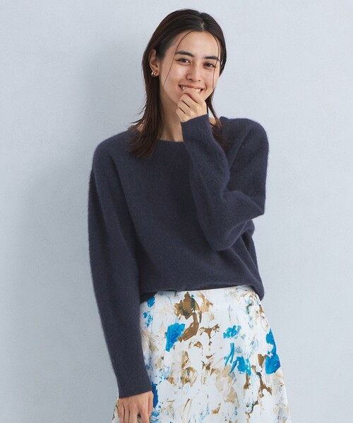 green label relaxing(グリーンレーベルリラクシング)の「FOXブレンド フォルム ドルマン プルオーバー ニット(ニット/セーター・レディース・オフホワイト/ライトグレー/イエロー/ネイビー/パープル/ライトピンク・FREE)」の17枚目の写真