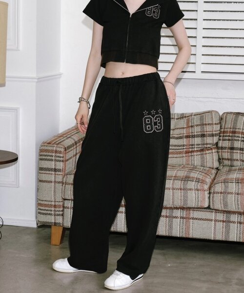 WHO'S WHO gallery（フーズフーギャラリー）の「ナンバリングスウェパン /セットアップ対応可（スウェットパンツ・レディース・ブラック/ライトグレー/ネイビー/グレー/カーキ・FREE）」の2枚目の写真