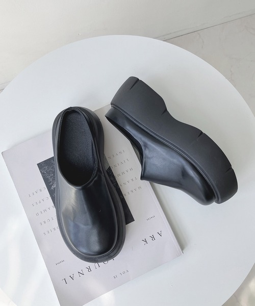 AS KNOW AS plus（アズノゥアズプラス）の「厚底バックオープンサボ（サンダル・レディース・ブラック/ブラウン・M/L）」の4枚目の写真