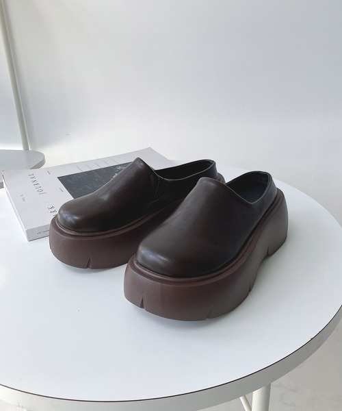 AS KNOW AS plus（アズノゥアズプラス）の「厚底バックオープンサボ（サンダル・レディース・ブラック/ブラウン・M/L）」の13枚目の写真