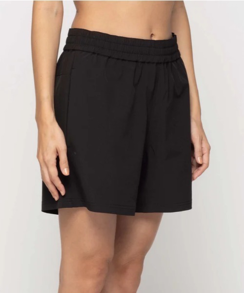 ROXY(ロキシー)の「MY 1ST ROXY SHORTS/ロキシーストレッチウエストゴム水陸両用ショーツ(その他パンツ・レディース・ブラック/コーラル/カーキ・LARGE/MEDIUM/SMALL)」の5枚目の写真