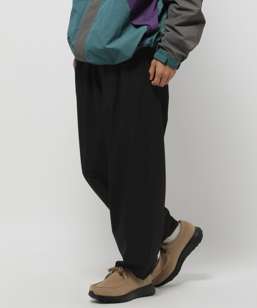 niko and...（ニコアンド）の「TRツータックバルーンパンツ（スラックス・メンズ・ブラック/ベージュ/チャコール・LARGE/MEDIUM）」の19枚目の写真