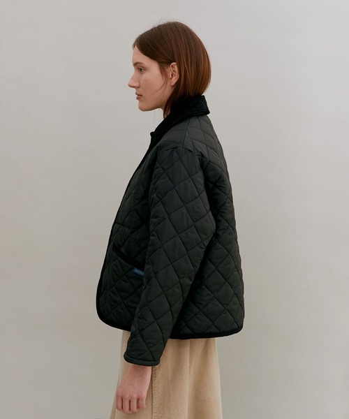 LAVENHAM(ラベンハム)の「Teynham Womens / テイナム ウィメンズ(その他アウター・レディース・ネイビー/チョコ/ダークブラック/ブラック/オフホワイト/ベージュ系その他4/ベージュ系その他・10/16/14/12/8/6)」の14枚目の写真