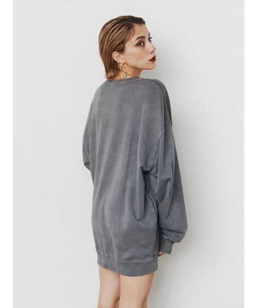 EVRIS（エヴリス）の「Eロゴピグメントオーバーサイズスウェット（スウェット・レディース・レッド/ネイビー/グレー・FREE）」の5枚目の写真